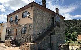 Casa de Pueblo con Merendero Opcional